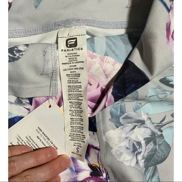 FABLETICS LEGGINGS- NWT - Picture 4 of 6